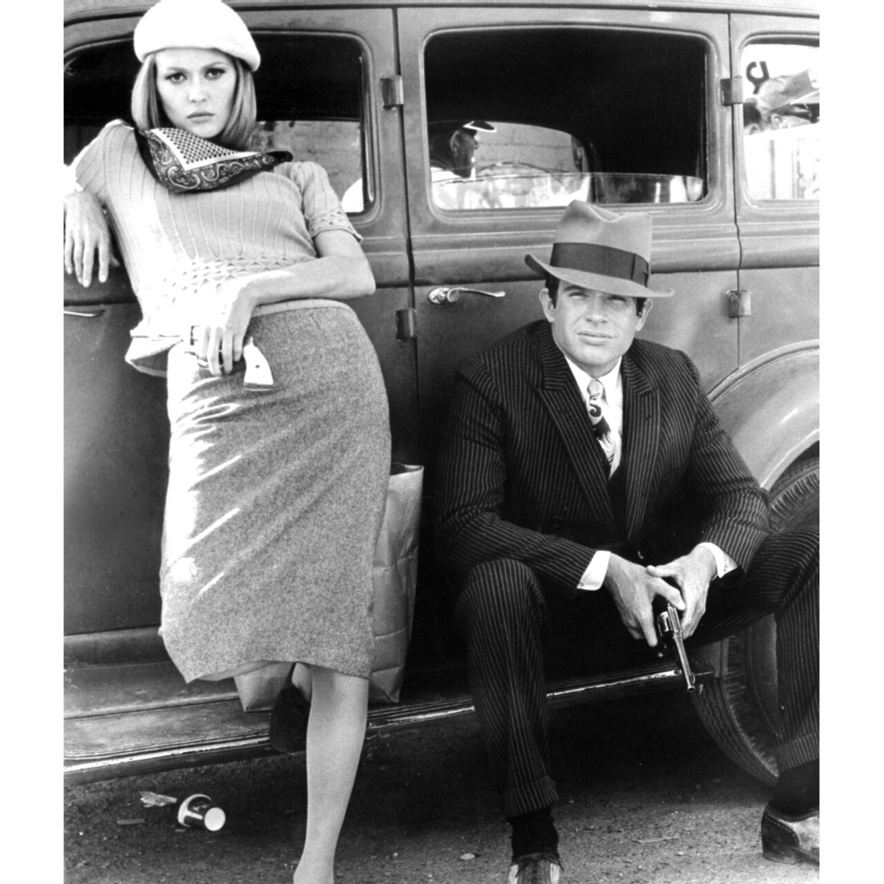 Posterazzi Bonnie And Clyde Faye Dunaway Warren Beatty 1967 Photo Print